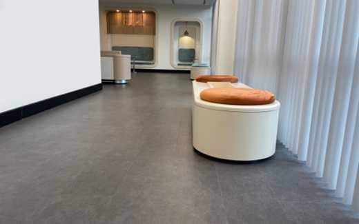 LVT Yer Kaplaması Modern Ticari Alanlar 